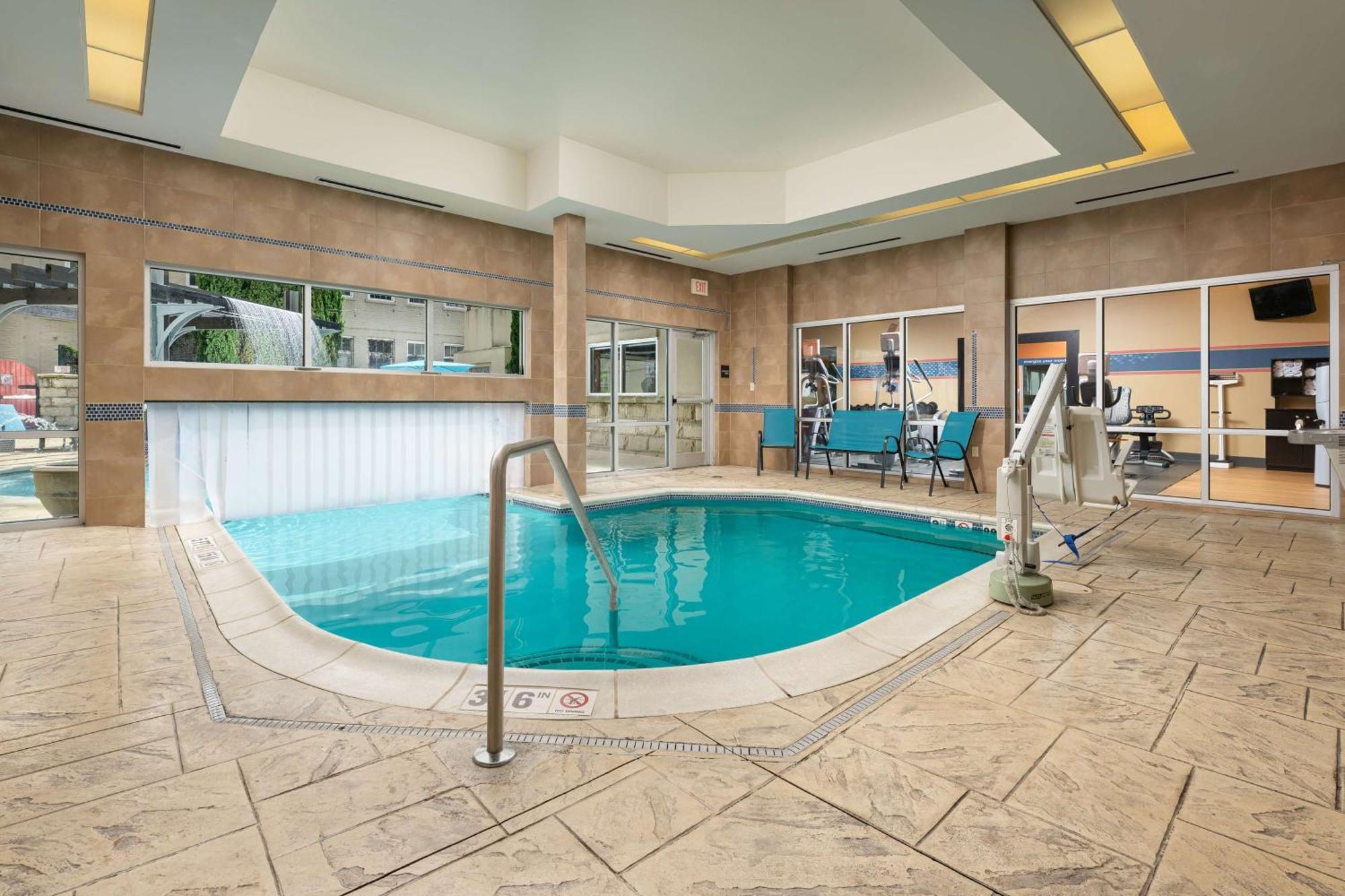 Hampton Inn & Suites Chattanooga Downtown מראה חיצוני תמונה